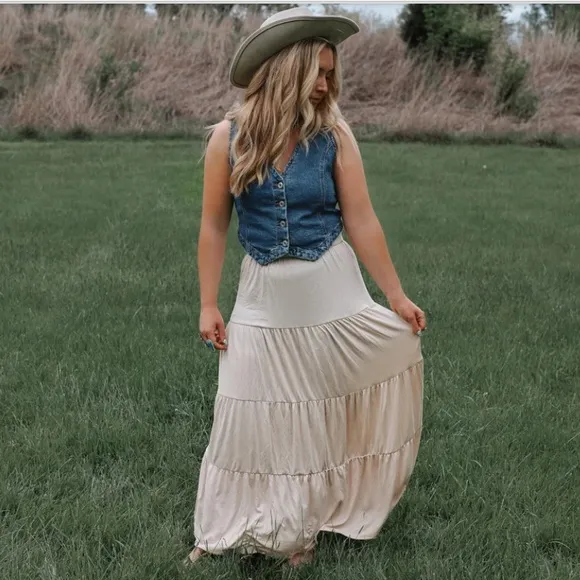 New Tiered Pleated Maxi Skirt