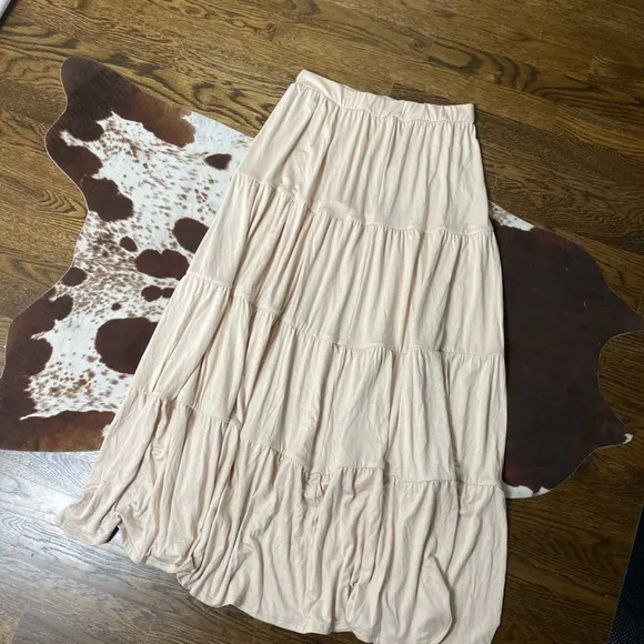 New Tiered Pleated Maxi Skirt