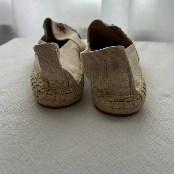 New Tory Burch Espadrilles with embroidered leather flowers Size 6