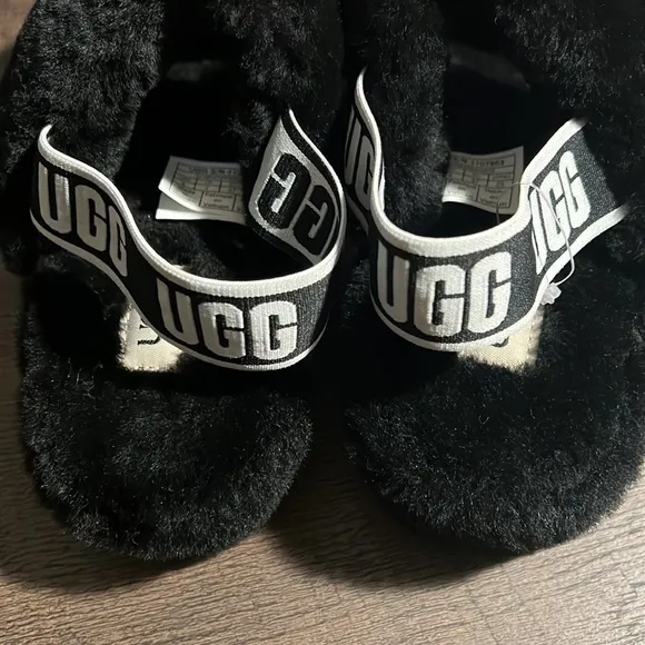 New UGG Oh Yeah double strap flat sandals size 6