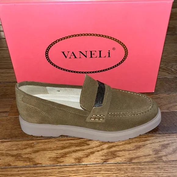 NEW Vaneli Suede Kimmo Loafers Tobacco Brown Women’s Size 8