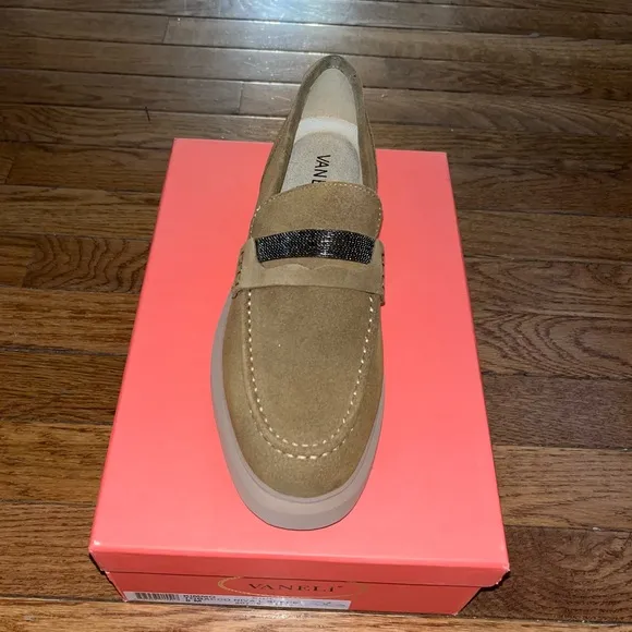 NEW Vaneli Suede Kimmo Loafers Tobacco Brown Women’s Size 8