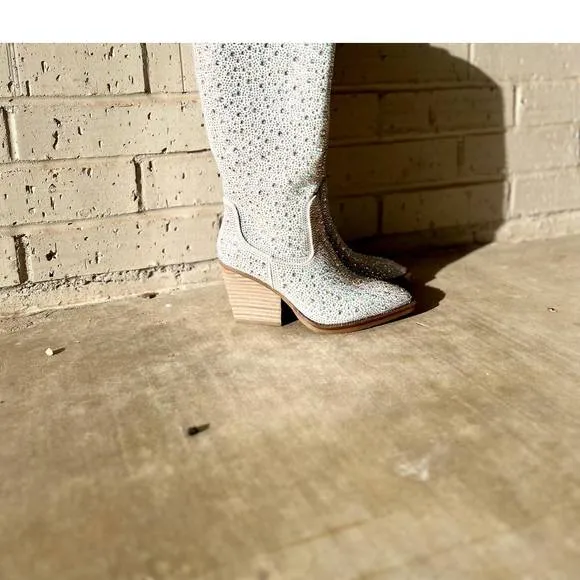 NEW VERY G women's tall cadillac boots in silver