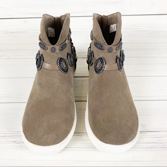 NEW Very Volatile Menloh Taupe Boho Western Sneakers 8