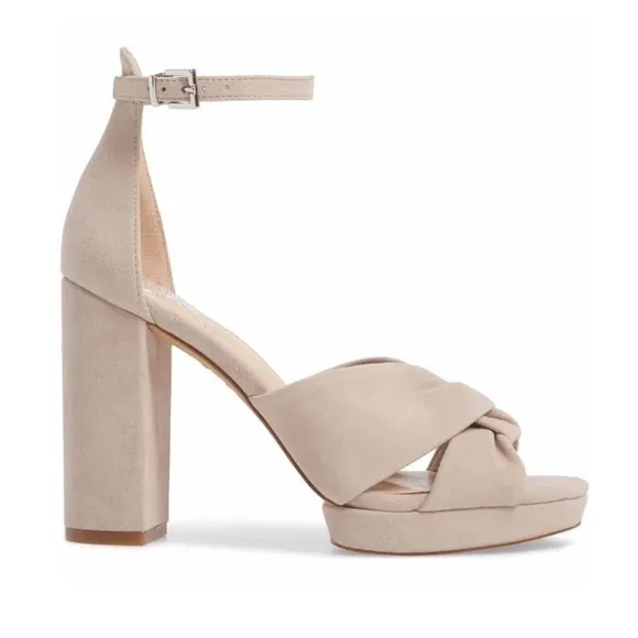 NEW Vince Camuto Beige Suede Platform Sandal Size 10