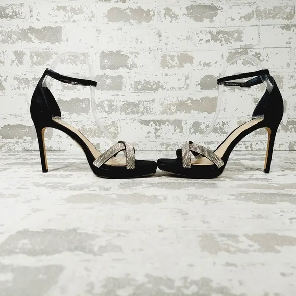 NEW Vince Camuto Kalvira Black Crossover Crystal Ankle Strap Sandals X275