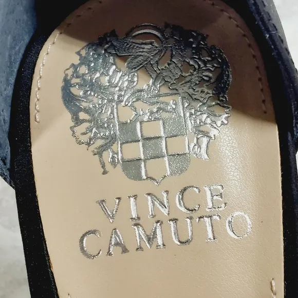 NEW Vince Camuto Kalvira Black Crossover Crystal Ankle Strap Sandals X275