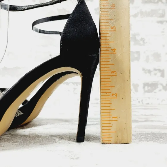 NEW Vince Camuto Kalvira Black Crossover Crystal Ankle Strap Sandals X275