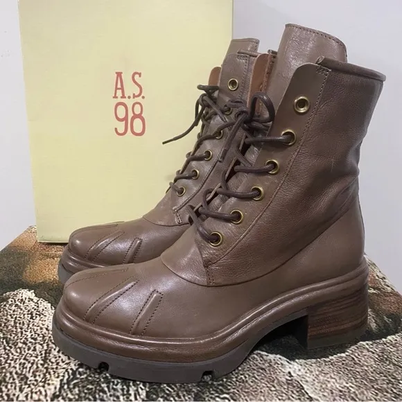 NIB AS98 Fango Everett Boots Size 39