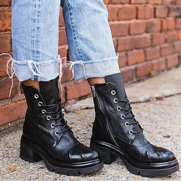 NIB AS98 Fango Everett Boots Size 39