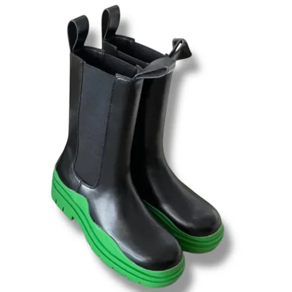 NIB Chelsea Tire Boots Platform Chunky Lug Sole Pull On Ankle Boot. Sz 9.5 Black