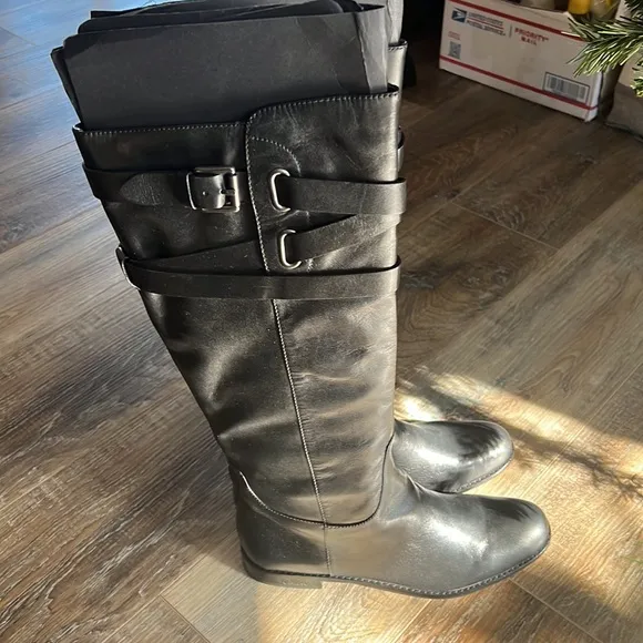 NIB Coach Cayden Smooth Nappa pull on black leather boots!