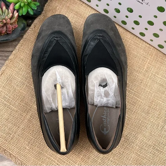 NIB Earthies Ferro Suede Leather Flats Loafers Shoes Dark Grey 8.5B