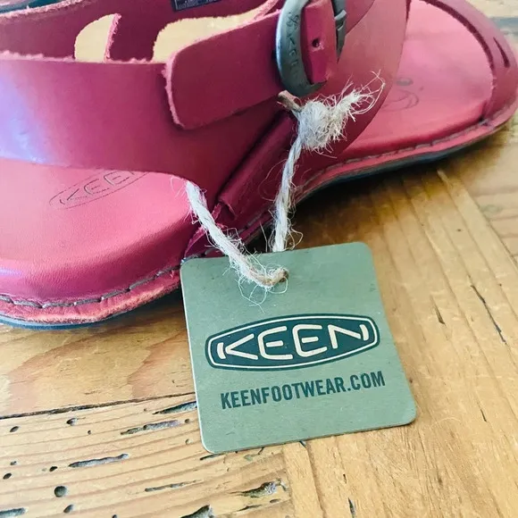 NIB Keen women’s Alman Ankle leather strappy sandals buckle SZ 6 cardinal red