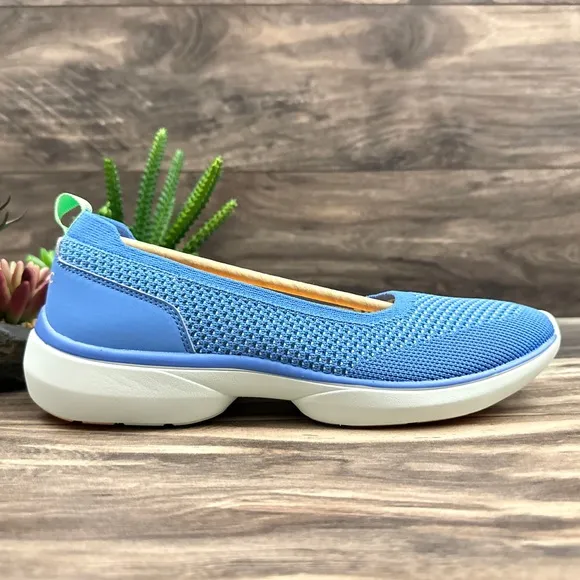NIB Vionic Kallie Slip On Sneaker Flats Azure Knit Blue 8M