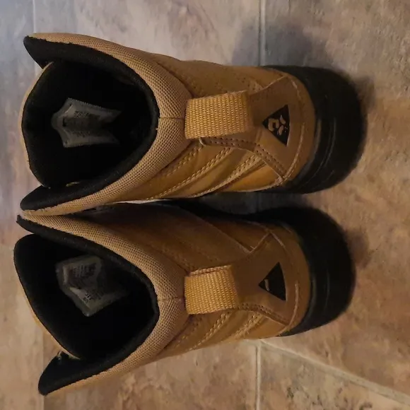 Nike ACG boots, size 11, tan