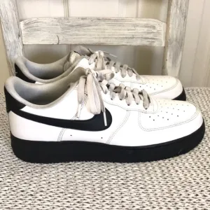 Nike Air Force 1 Low Black Sole
