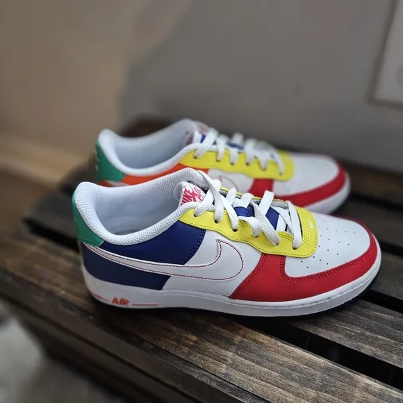 Nike Air Force 1 Low LV8 Sneakers