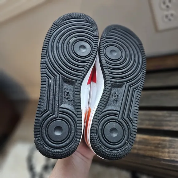 Nike Air Force 1 Low LV8 Sneakers