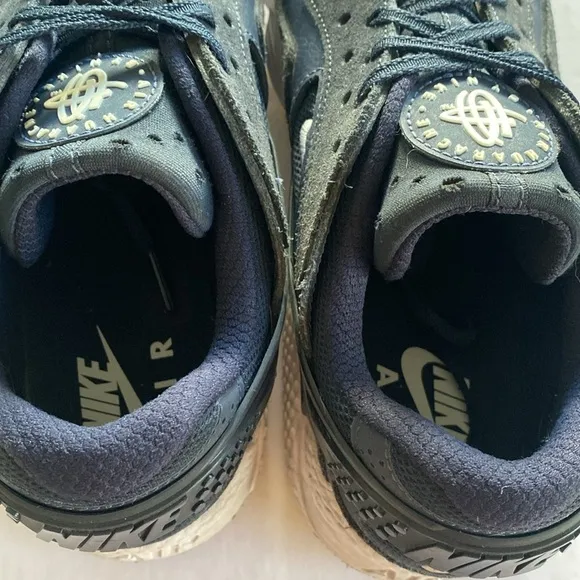 NIKE AIR HUARACHE Men’s Black Sneakers Size 10