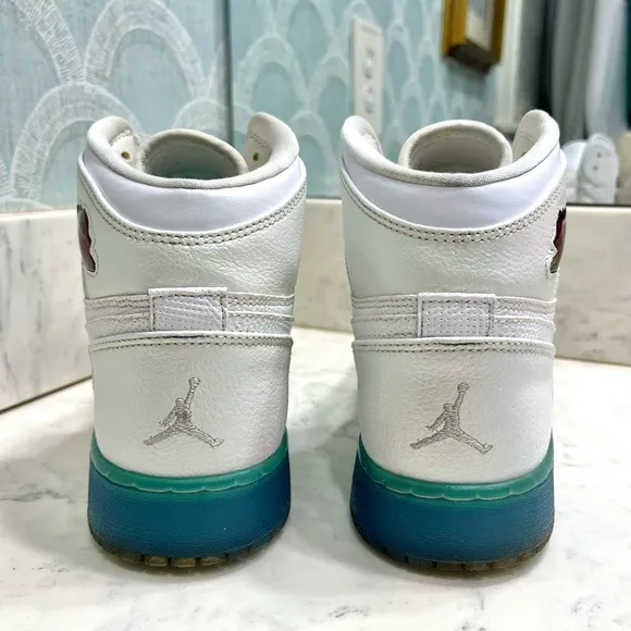 Nike Air Jordan 1 ‘Gradient Sole” 8Y 8 Women's White High-Top Sneakers