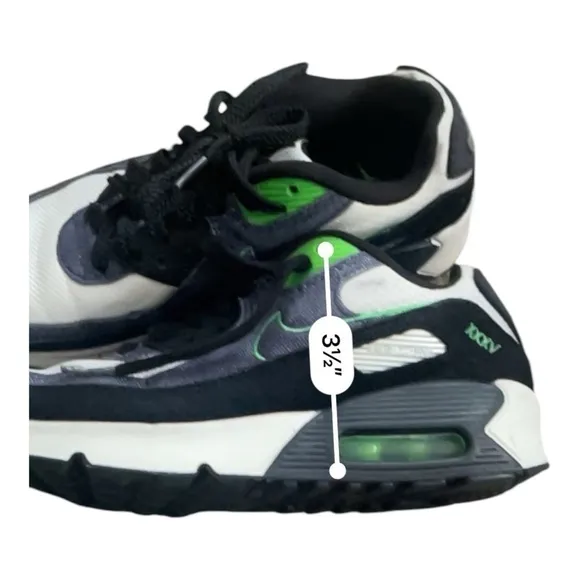 Nike Air Max Sneakers black/white/green padded collar durable sole boy youth 3.5