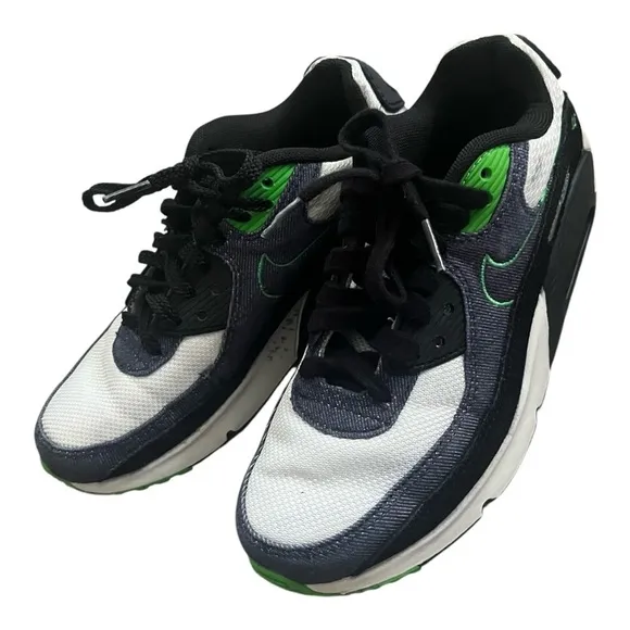 Nike Air Max Sneakers black/white/green padded collar durable sole boy youth 3.5