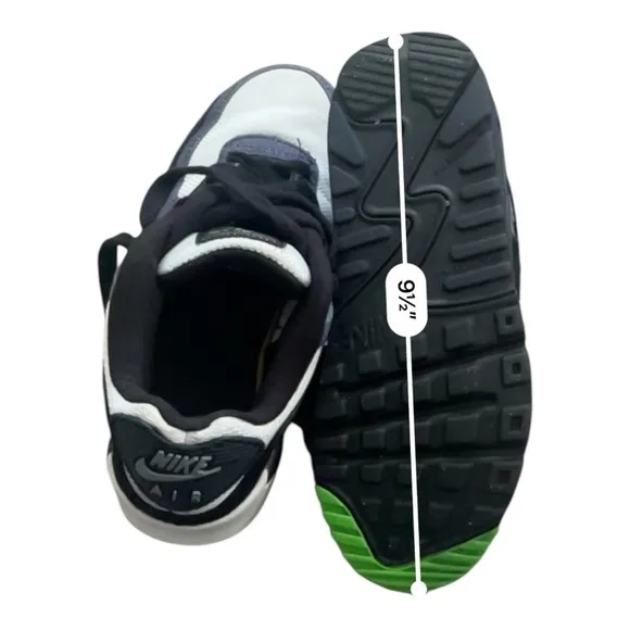 Nike Air Max Sneakers black/white/green padded collar durable sole boy youth 3.5