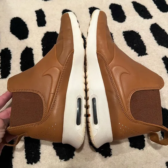Nike air max thea mid leather chelsea boot sneakers tan womens size 8