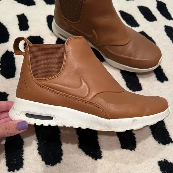Nike air max thea mid leather chelsea boot sneakers tan womens size 8