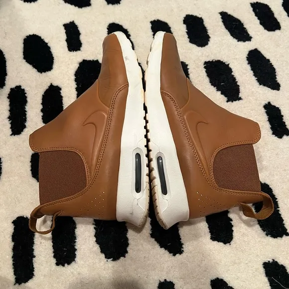 Nike air max thea mid leather chelsea boot sneakers tan womens size 8