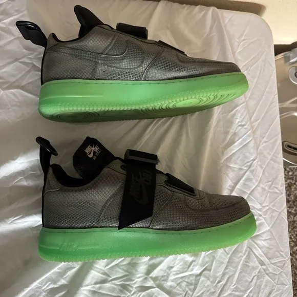 Nike Black and Green Sneakers with Chunky Sole