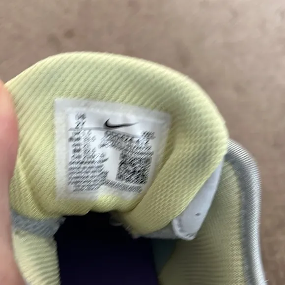 Nike Boys Sneakers Size 2Y