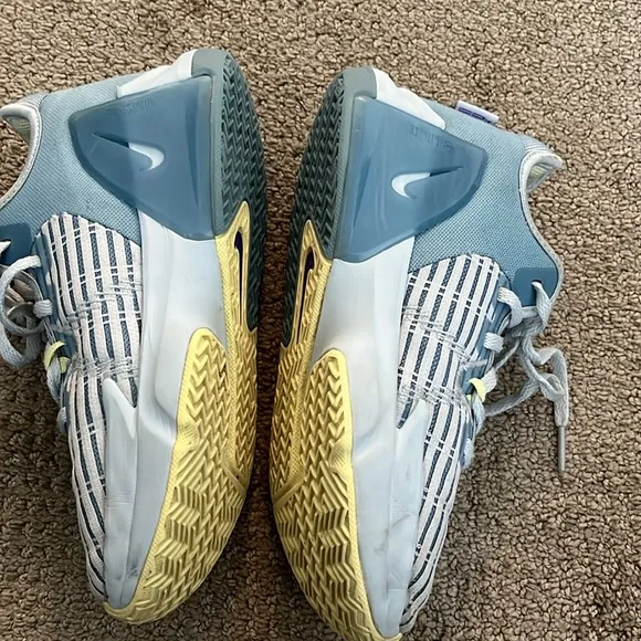 Nike Boys Sneakers Size 2Y
