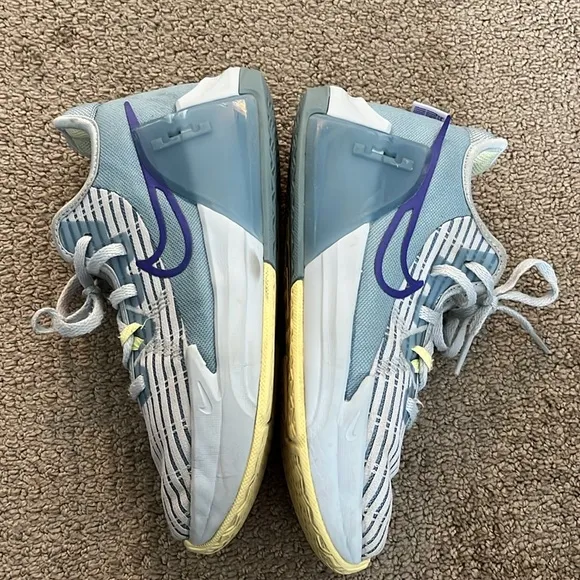 Nike Boys Sneakers Size 2Y
