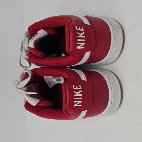 NIKE Court Vision Low Men’s Sneakers Gym Red/White Size 9.5