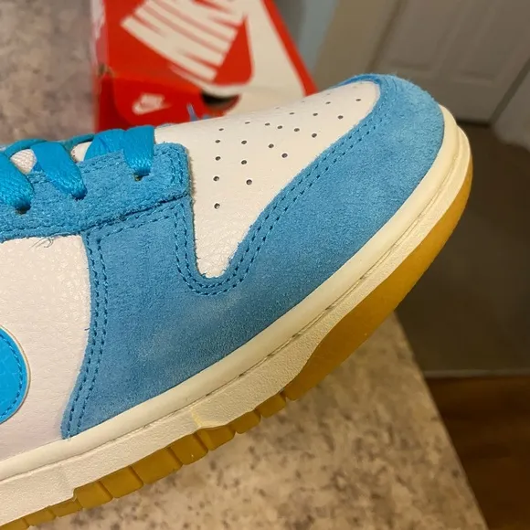 Nike Dunks Low SE!! Blue Suade!!! Blue and White Sneakers with Gum Sole!!