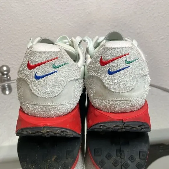 Nike Fontanka Waffle low-top sneakers | size 10