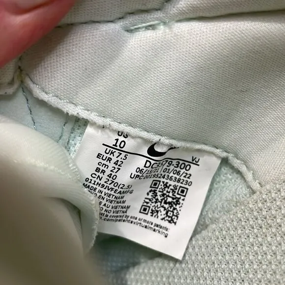 Nike Fontanka Waffle low-top sneakers | size 10