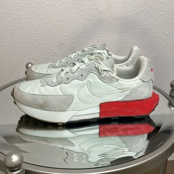 Nike Fontanka Waffle low-top sneakers | size 10