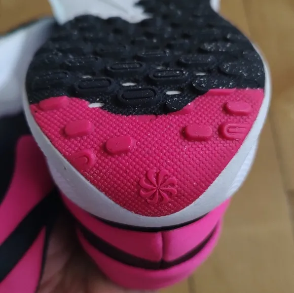 Nike Girls Black and Pink Sneakers