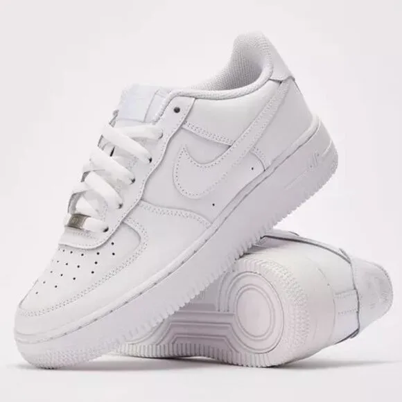 Nike Kids Air Force 1 LE Sneakers in White