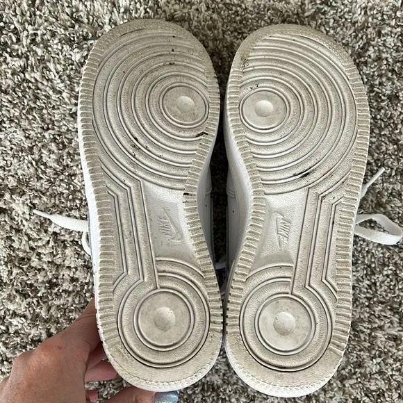 Nike Kids Air Force 1 LE Sneakers in White