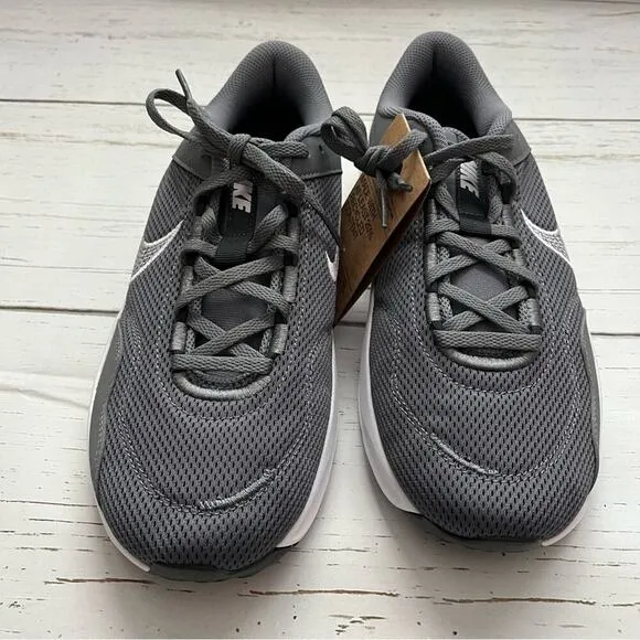 Nike Legend Essential Trainers Grey Men’s Size 9.5 New In Box