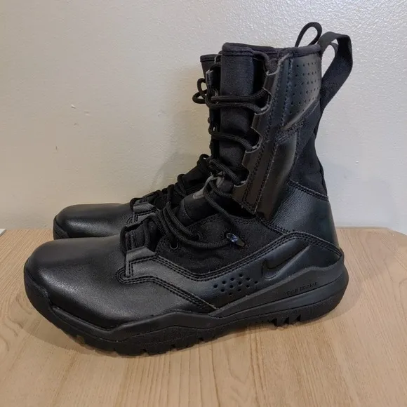 Nike MENS 6 WOMENS 7.5 SFB Field 2 8&quot; Military Combat Boots Black AO7507-001