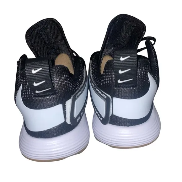 Nike React HyperSet Sneakers