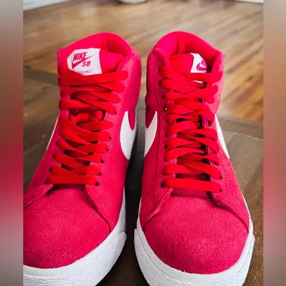 Nike SB Zoom Blazer Mid Shoe Red High-Top Sneakers
