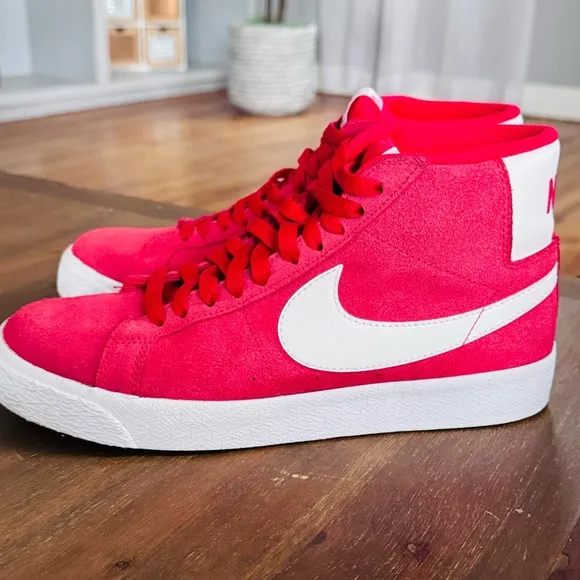 Nike SB Zoom Blazer Mid Shoe Red High-Top Sneakers