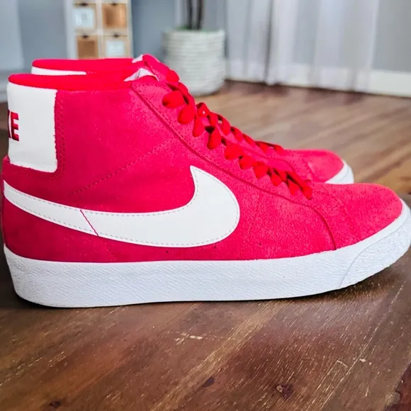 Nike SB Zoom Blazer Mid Shoe Red High-Top Sneakers