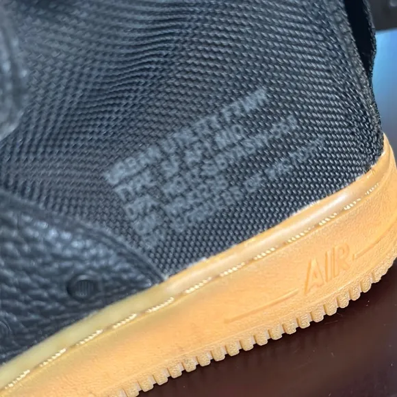 Nike SF Air Force 1 Mid Black Gum. 5Y. No original box.